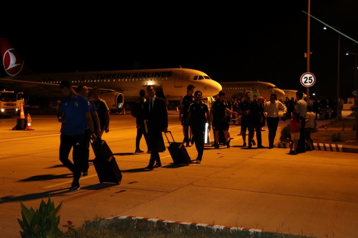 Fenerbahçe kafilesi Antalya’da