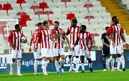 Son dakika spor haberi: Sivasspor Kopenhag karşısında tur peşinde! İşte Rıza Çalımbay’ın muhtemel 11’i