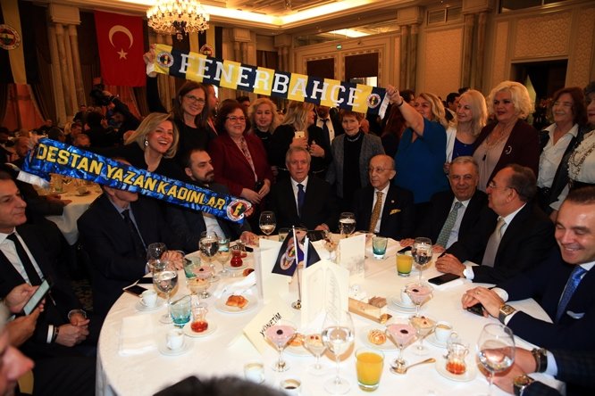 Aziz Yıldırım adaylığını açıkladı