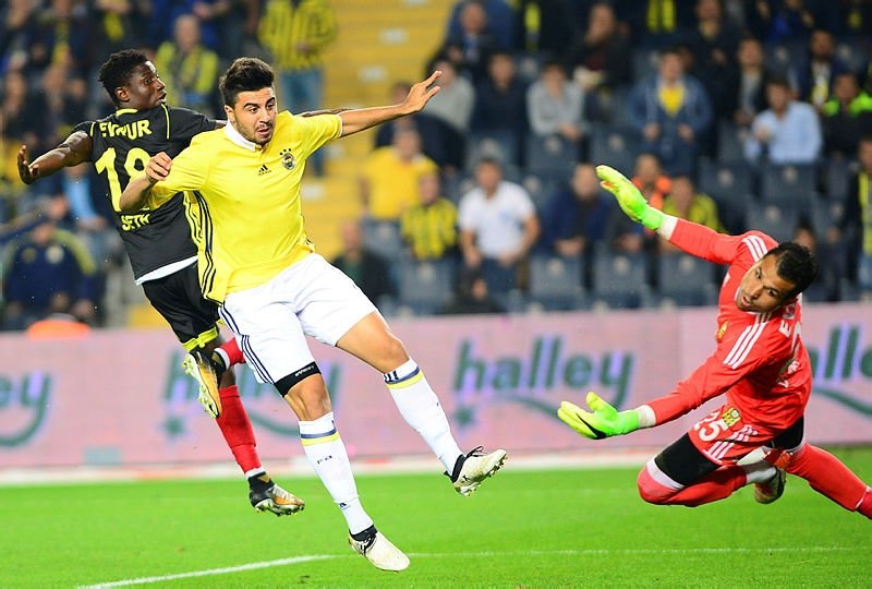 Fenerbahçe ile Beşiktaş arasında Ozan Tufan - Gökhan Töre takası