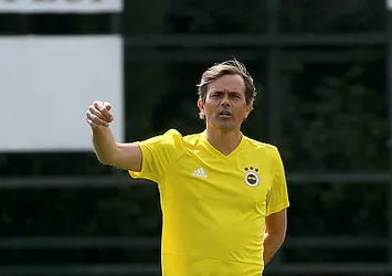 Cocu’nun hedefi Barça