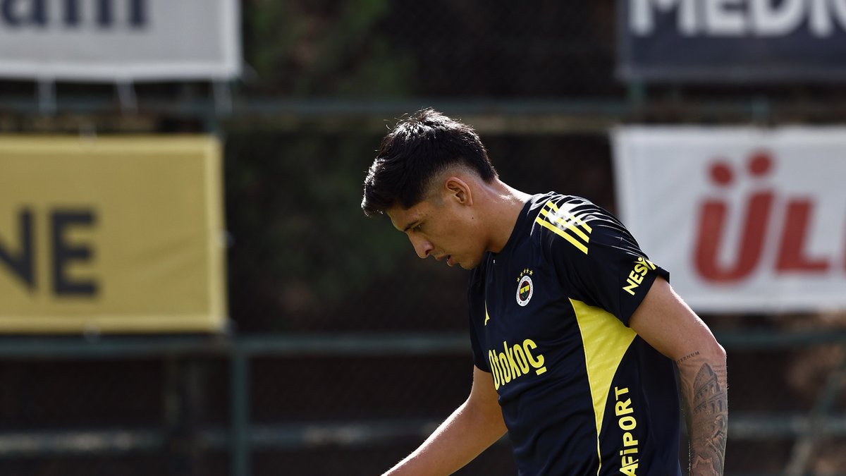 Fenerbahçe'de Edson Alvarez gelişmesi! İşte Meksikalı yıldızın son durumu Fenerbahçe'de Edson Alvarez gelişmesi! İşte Meksikalı yıldızın son durumu