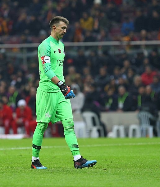 Fernando Muslera En Iyi Ilk 5 Te Sayfa 14 Galatasaray 18 Kasim 2020 Carsamba