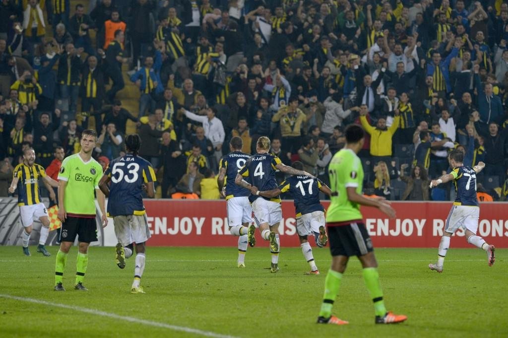 Fenerbahçe’den Kadıköy’de tarihi zafer
