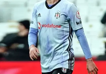 Beşiktaş'tan sakatlık açıklaması! Yıldız isim...