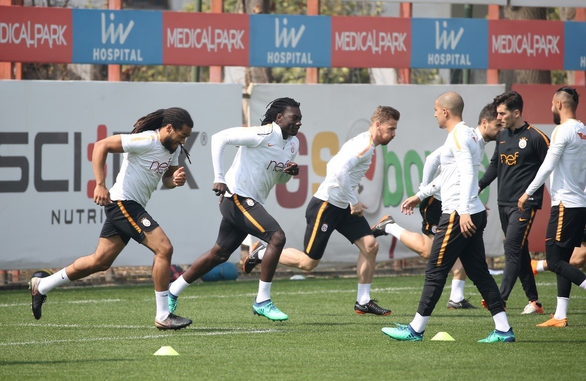 Galatasaray-Başakşehir maçı ligin kaderini etkileyecek!