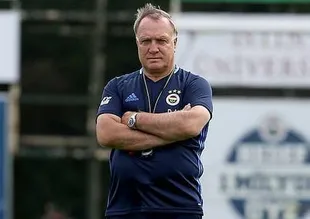 Advocaat'tan uyarı: "Bir daha kadroya giremezsiniz"