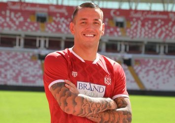 Sivasspor, Rey Manaj'ı transfer etti