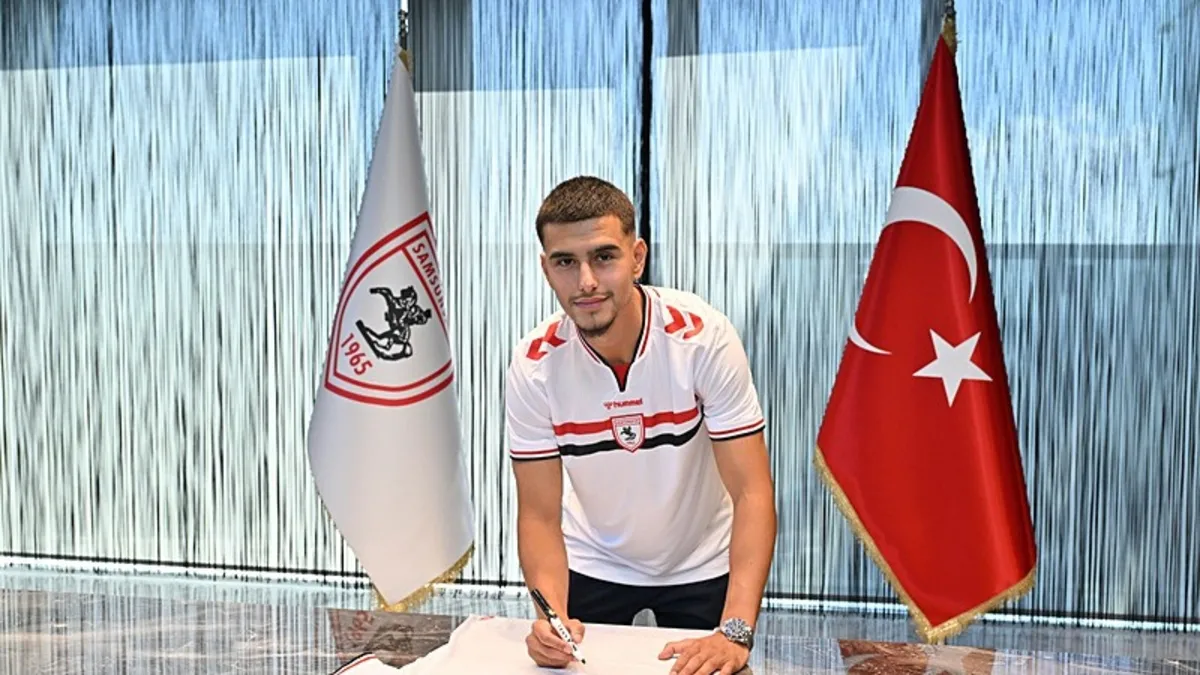 Samsunspor Samed Onur'u kadrosuna kattı