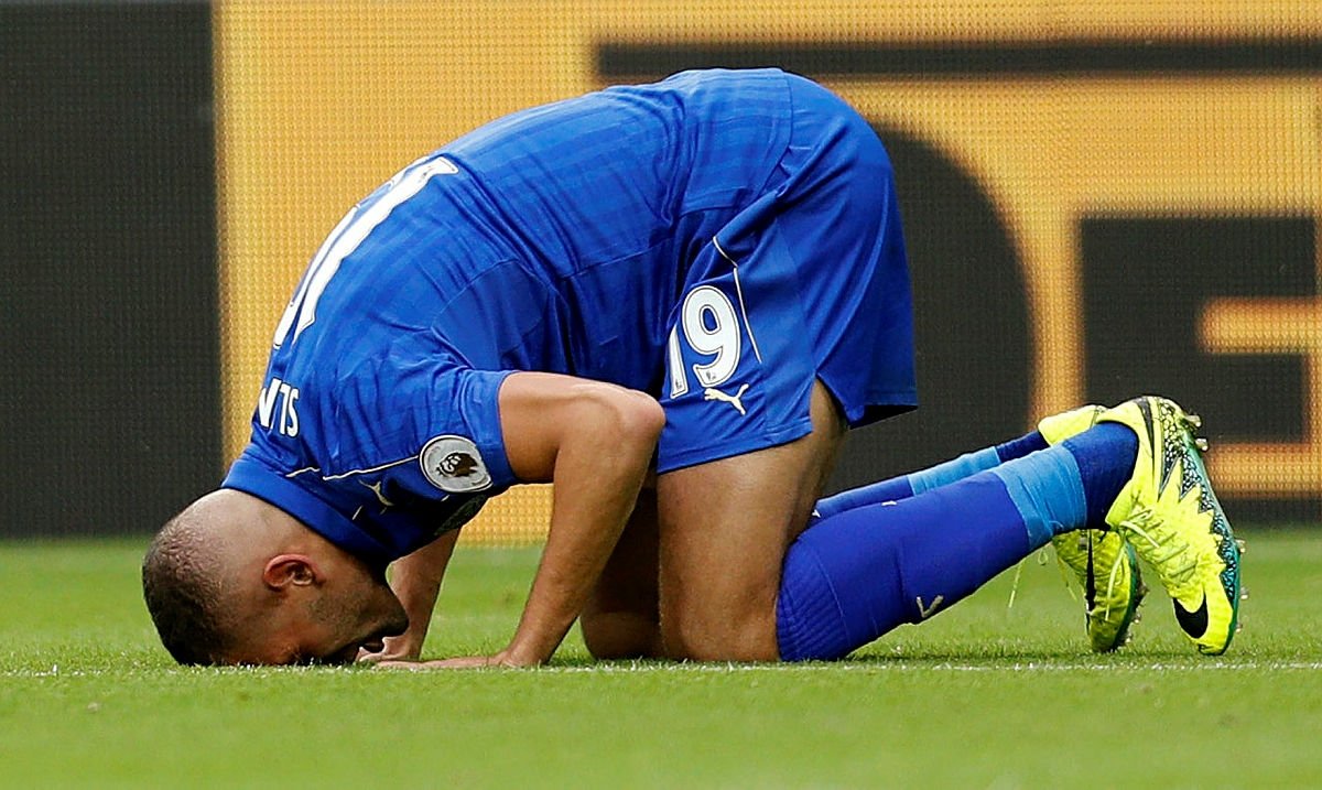 Islam Slimani’ye Van Persie engeli!