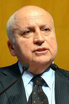 Işın Çelebi'den Dursun Özbek'e sert eleştiri!