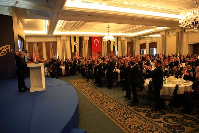 Aziz Yıldırım adaylığını açıkladı