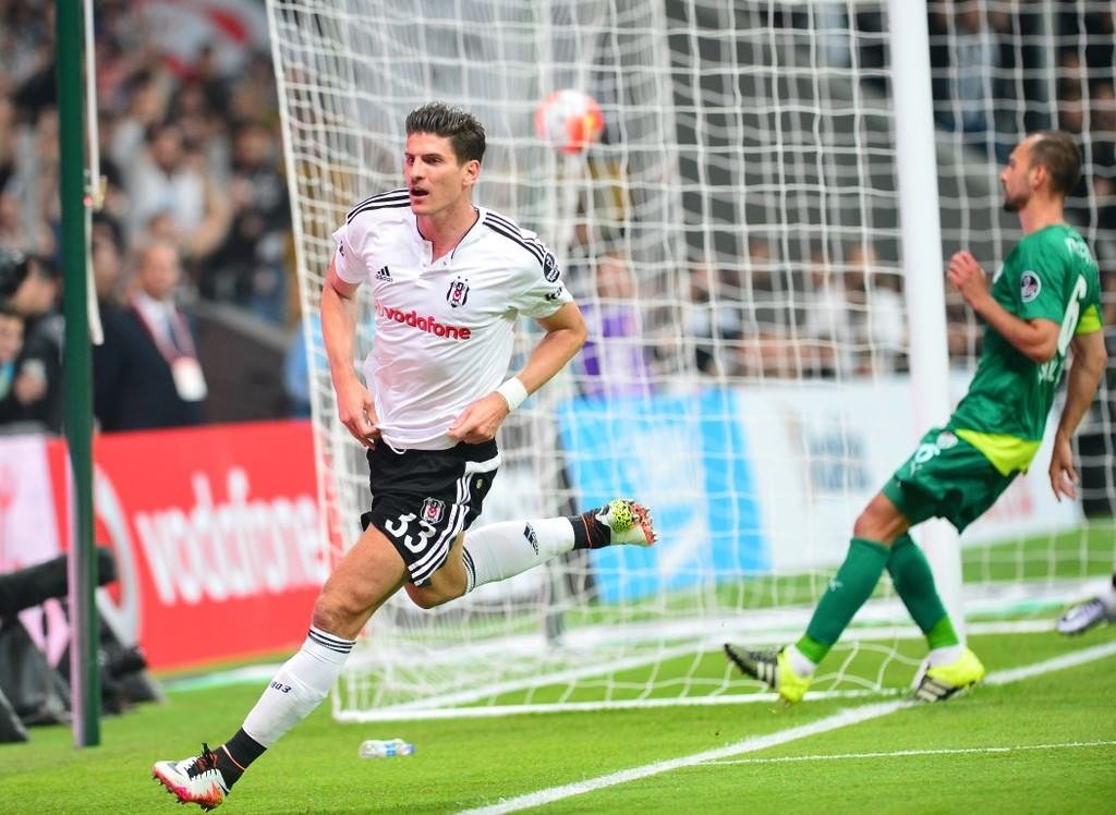 Mario Gomez’e dev talip!