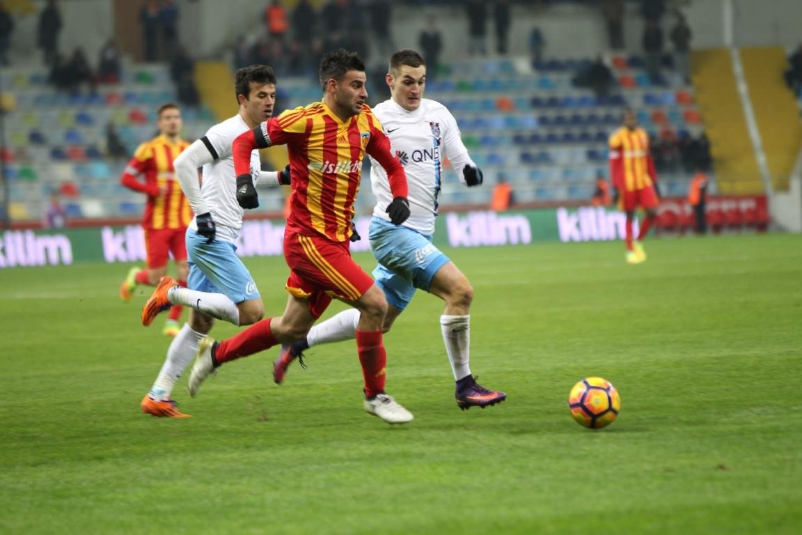 Beşiktaş, Deniz Türüç ile anlaştı