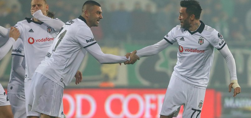 Şener Özbayraklı Gökhan Gönül etkisiyle Galatasaray'ı seçti!