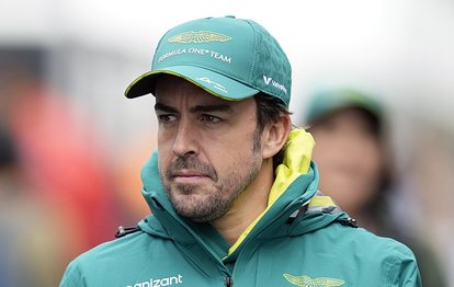 Formula 1’de İspanyol pilot Fernando Alonso 2026’ya kadar Aston Martin’de!