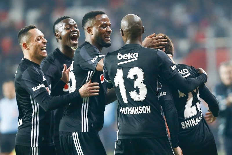 Kagawa’dan olay açıklama! Sezon sonunda...