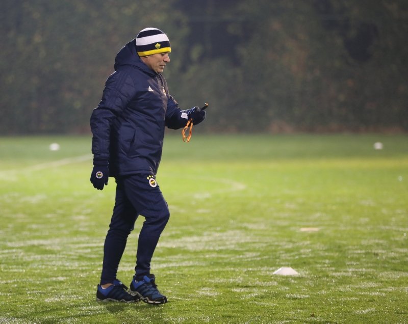 Fenerbahçe efsanesi transferi açıkladı!