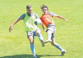 Messi şova başladı