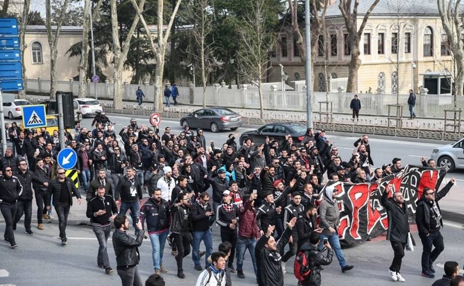 Beşiktaş taraftarı TT Arenaya böyle gitti