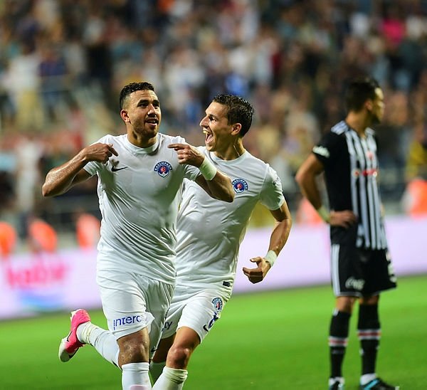 Trezeguet Aslan oluyor