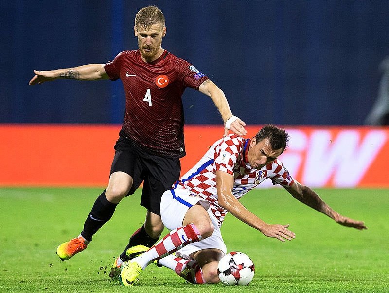 Hıncal Uluç: Arda Turan vatan haini mi?