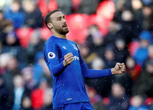 Cenk Tosun'a kötü haber!