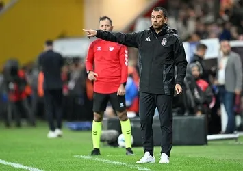 Van Bronckhorst: "Başarının yolu..."