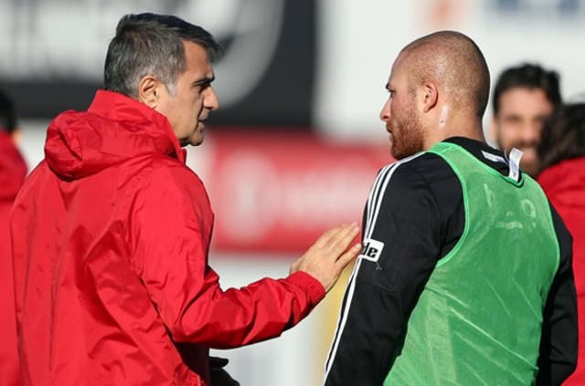 Şenol Güneş yıldız futbolcunun menajerini kovdu