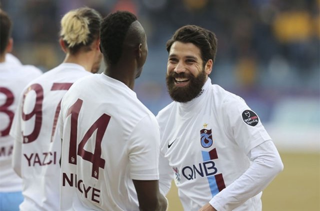 Trabzonspor’a bir Beşiktaşlı daha