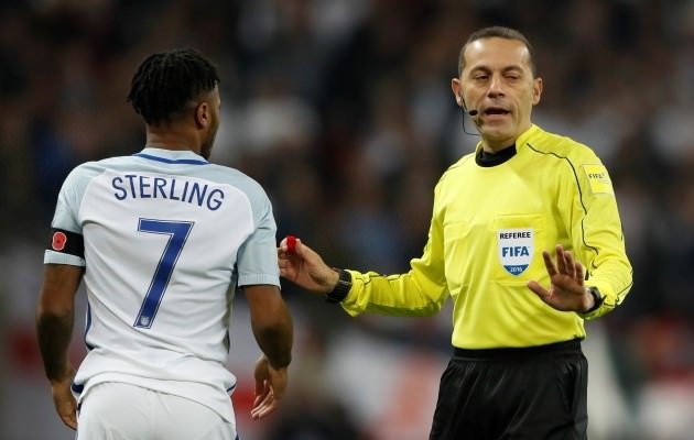 Cüneyt Çakır’ın kararları Rooney’i çıldırttı