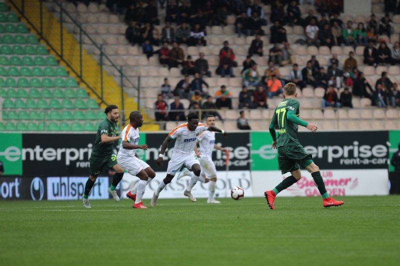 Alanyaspor - Bursaspor maçından kareler...
