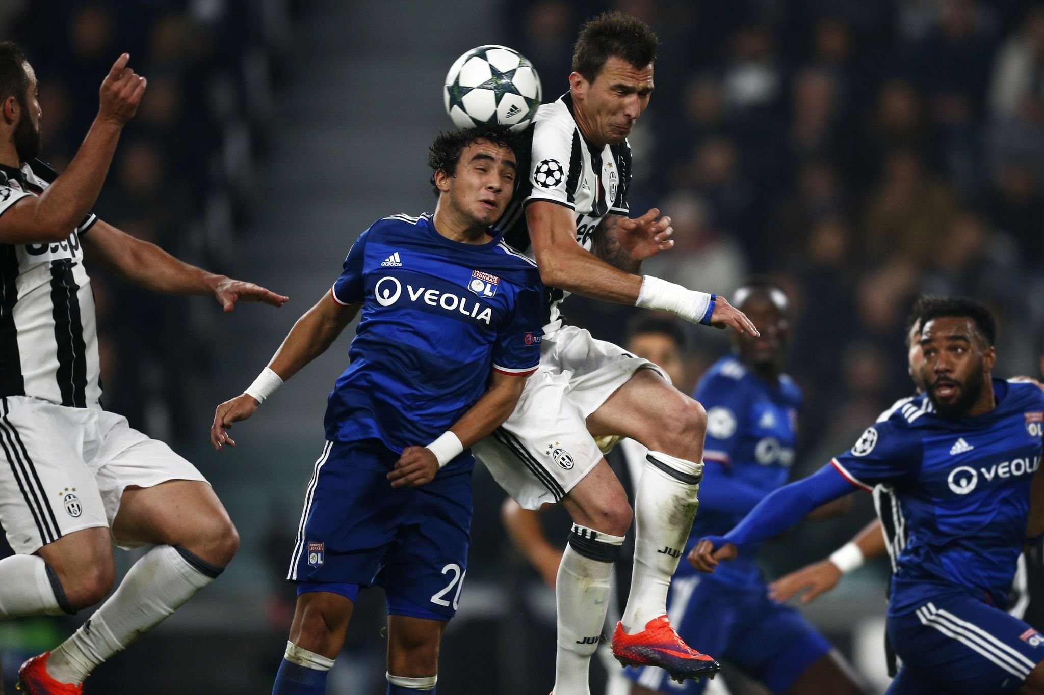 F.Bahçe’de sağda samba zamanı!