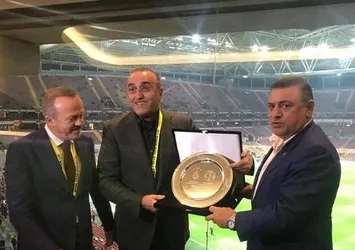 Galatasaray'dan plaket açıklaması
