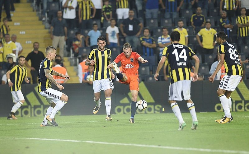 Fenerbahçe - Beşiktaş derbisi seyircisiz mi oynanacak?