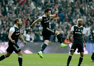 Beşiktaş, Çaykur Rizespor'u tek golle geçti