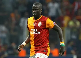 Emmanuel Eboue haber bekliyor!