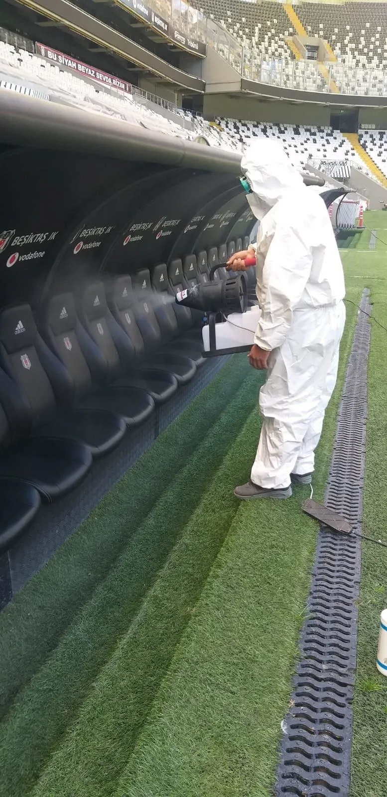 Vodafone Park'ta dezenfekte çalışması yapıldı - 3