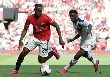 Manchester United ilk yenilgisini aldı