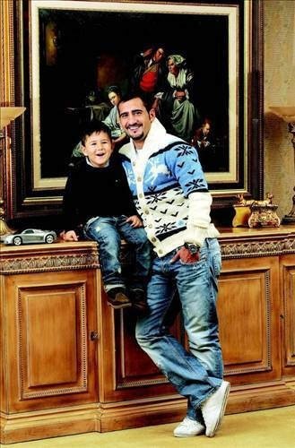 Adı Fenerbahçe ile anılan yıldız poker masasında yakalandı! Sosyal medya sallandı