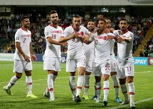 Yeni lider Türkiye! İşte puan durumu...