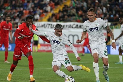 Alanyaspor 3 puanı tek golle aldı!