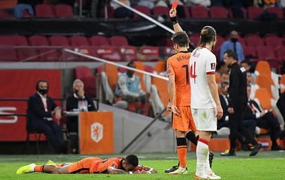 Türkiye Hollanda maçında Çağlar Söyüncü kırmızı kart gördü!