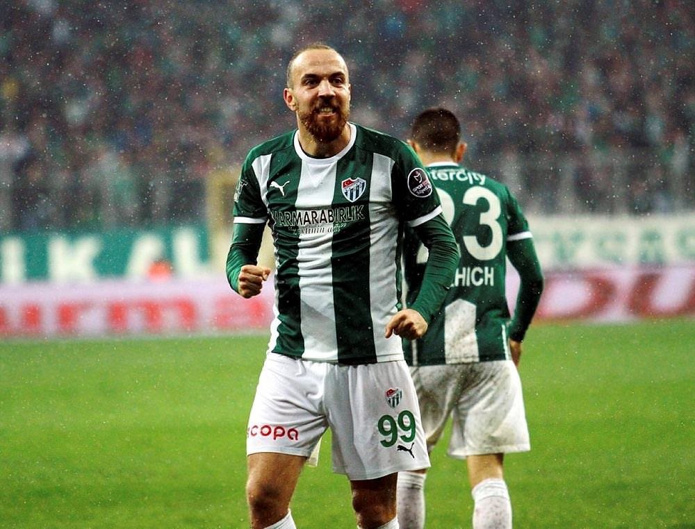 Galatasaray’da yaprak dökümü sürüyor