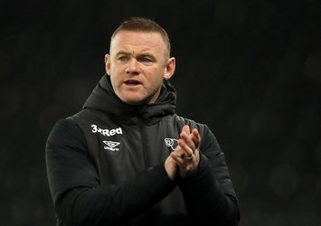 Wayne Rooney tarihe geçti! İngiltere futbolu...