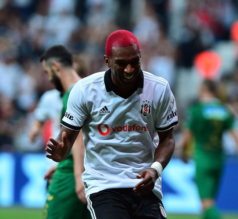 Ryan Babel’den Fatih Terim’i kızdıran talepler