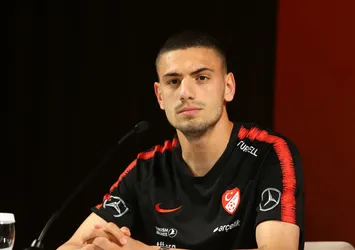Merih Demiral'dan memleket ziyareti!