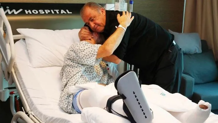 Fatih Terim'den Emre Akbaba'ya ziyaret - 1