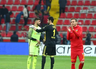 Kayserispor'un genç kalecisi Vedat'ın hüzünlü gecesi...