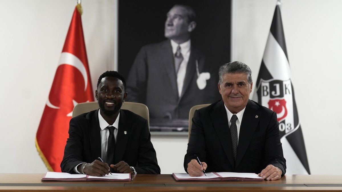 SON DAKİKA TRANSFER HABERİ: Beşiktaş Wilfred Ndidi'nin sözleşme detaylarını açıkladı! SON DAKİKA TRANSFER HABERİ: Beşiktaş Wilfred Ndidi'nin sözleşme detaylarını açıkladı!